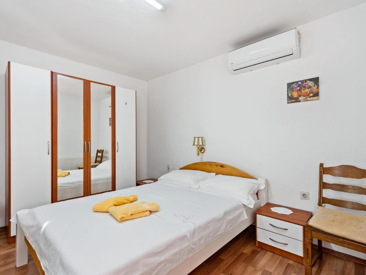 Cosy Holiday Home In Zadar With Garden 外观 照片
