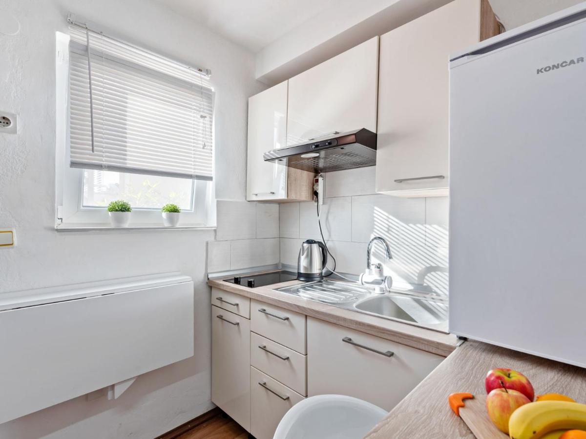 Cosy Holiday Home In Zadar With Garden 外观 照片